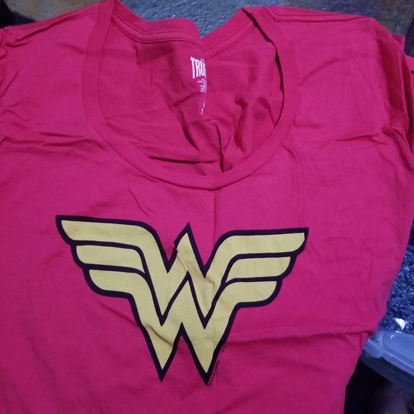 True Vintage Wonder Woman Graphic Tee - Picture 3 of 4